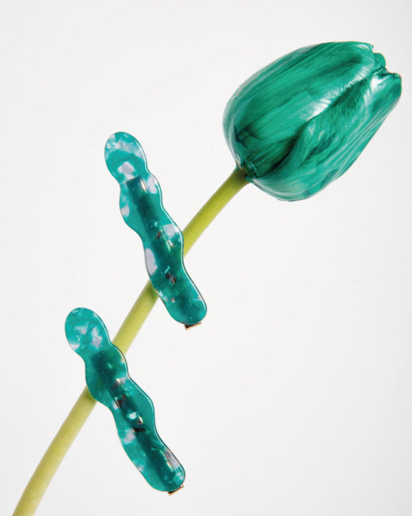 BROKEN HAIR CLIP - GREEN