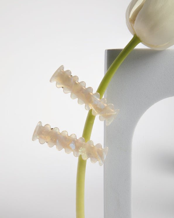 CENTIPEDE HAIR CLIP - PEARL WHITE