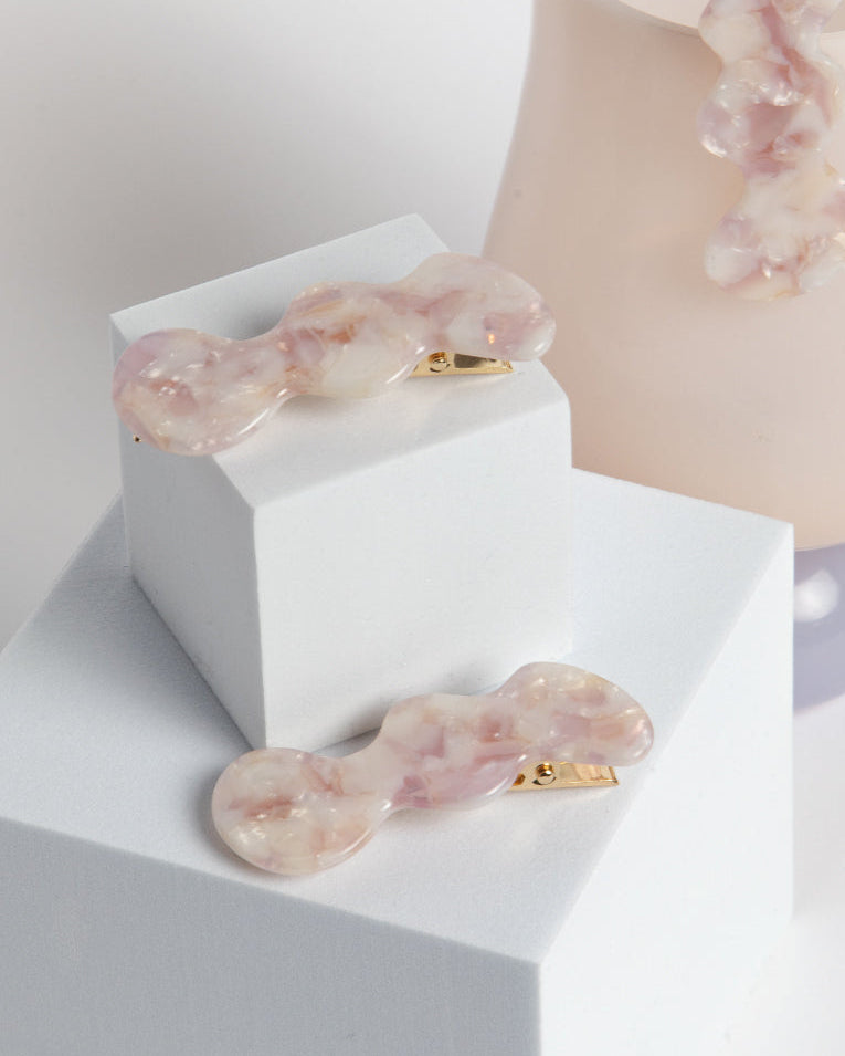 LOPSIDED HAIR CLIP - BABY PINK